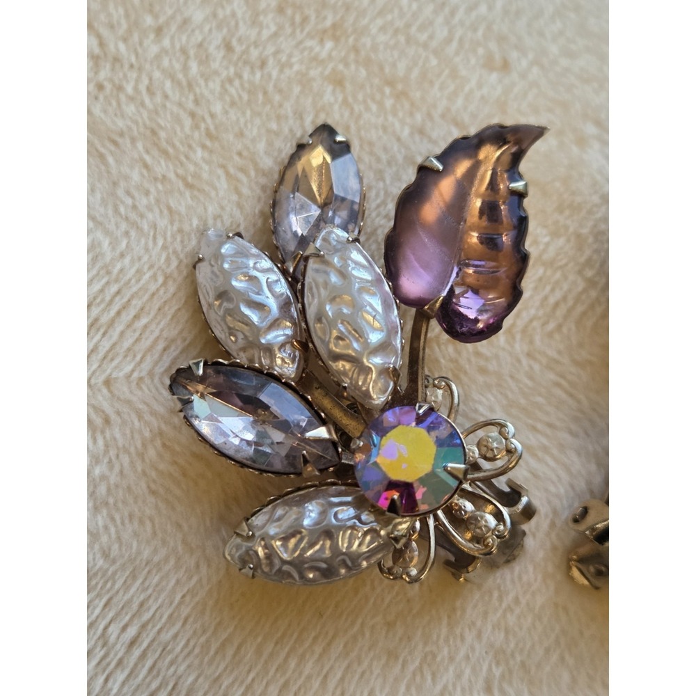 Stunning Clip On Earrings Vintage Pat.Pend Spraling Shiny Purple - Picture 2 of 7